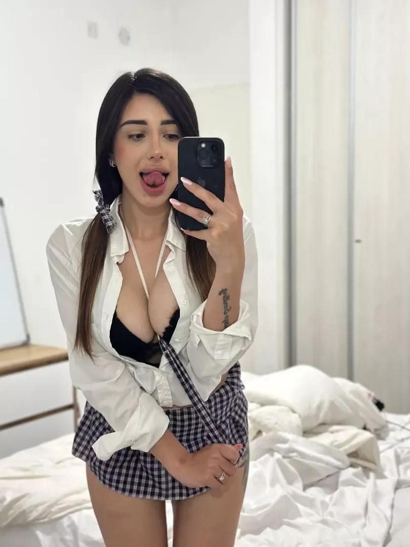 Do you want to play with me?😈
