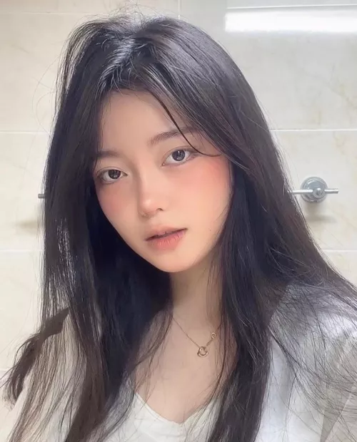 Does anyone here have a mihye02 fantrie leak? Hope u can help, thanks!