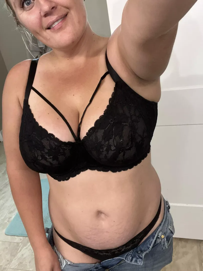 Does daddy wanna watch his naughty girl be taken? 5m1f
