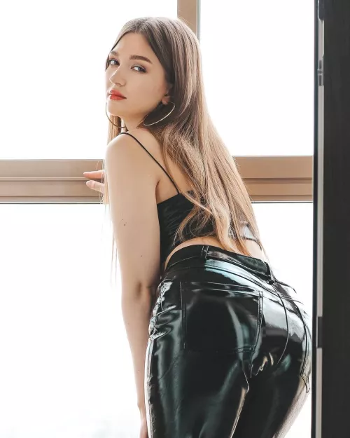 Does it shine well on my butt?