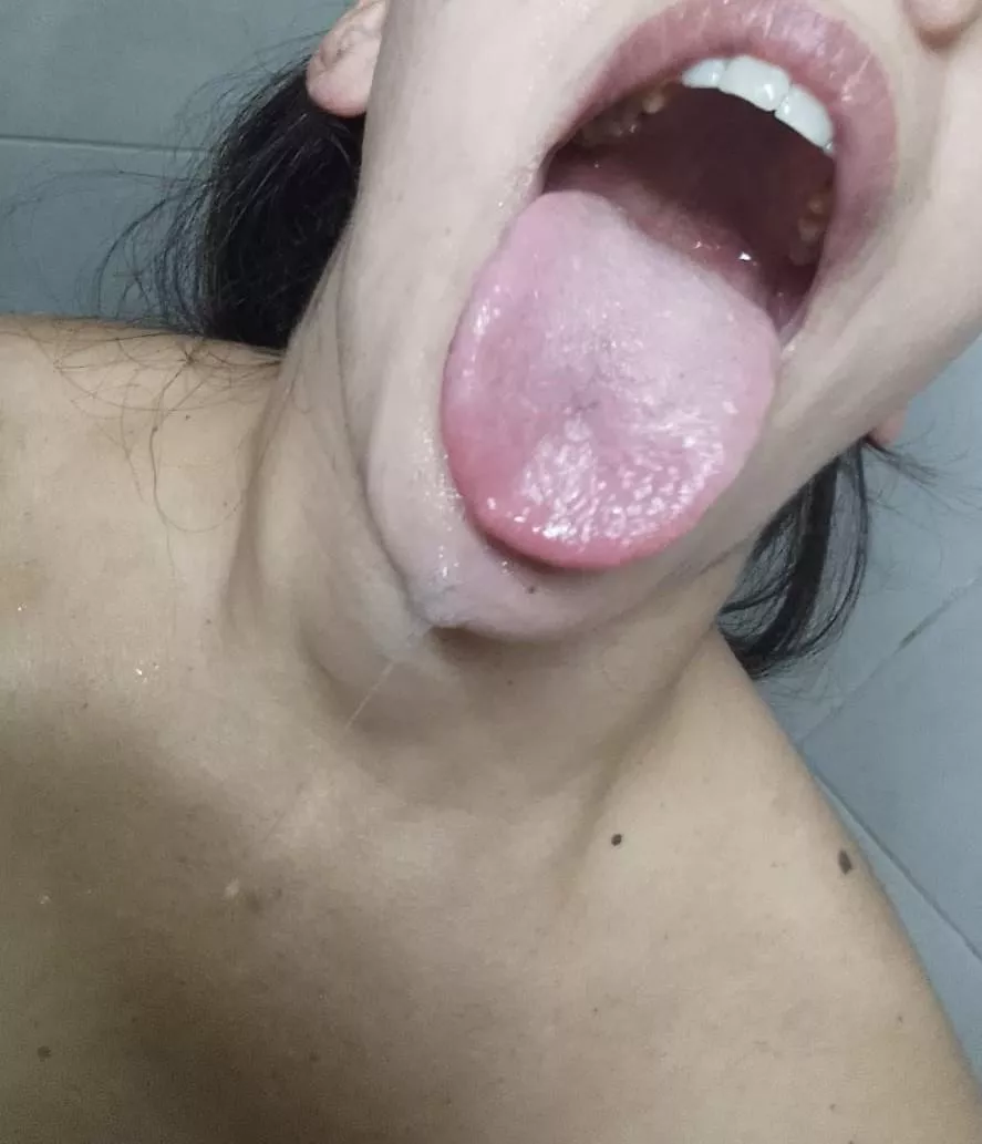 Does it smell good? {f}