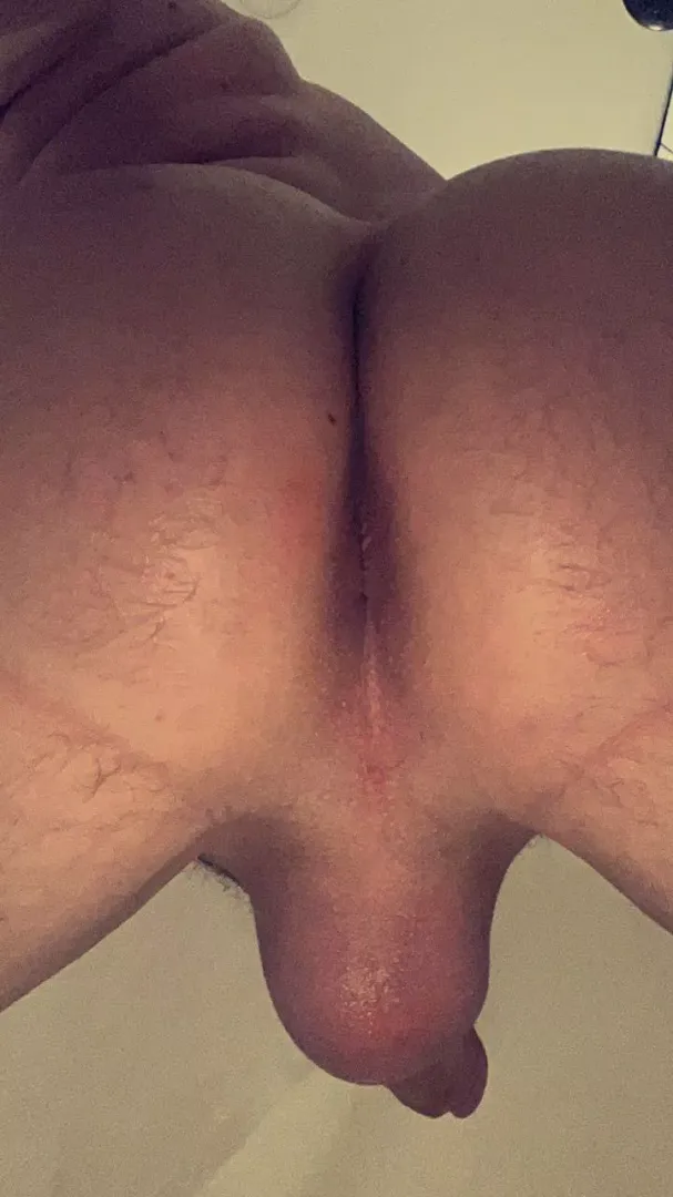 Does my hole turn you on? DMs opened