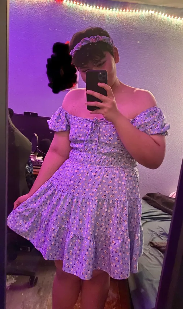 Does my new headband match my dress?