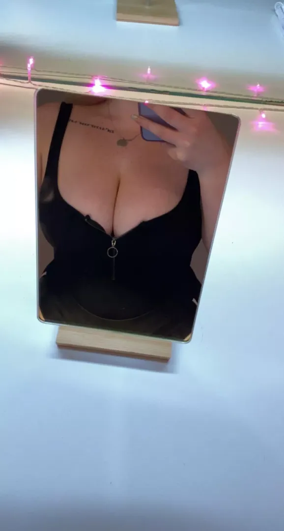 Does this angle make my boobs look good?