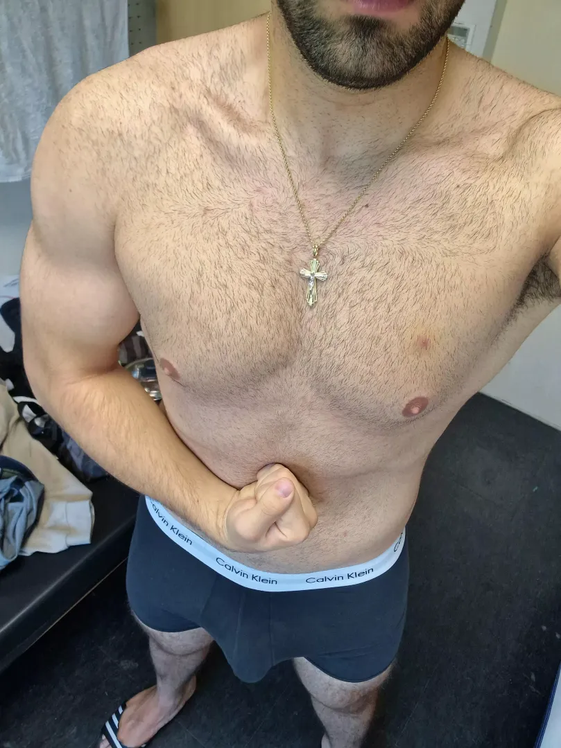 does this count? if not, my profile is packed with other pictures, don't be shy to hit me up
