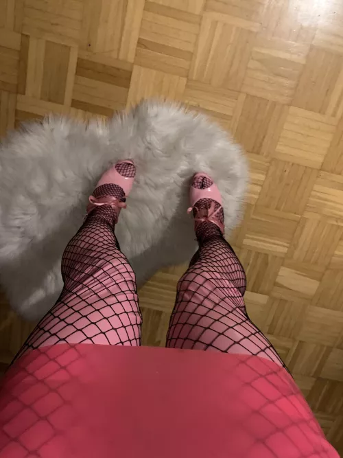 Does this look too slutty or not slutty enough?? 😝💕