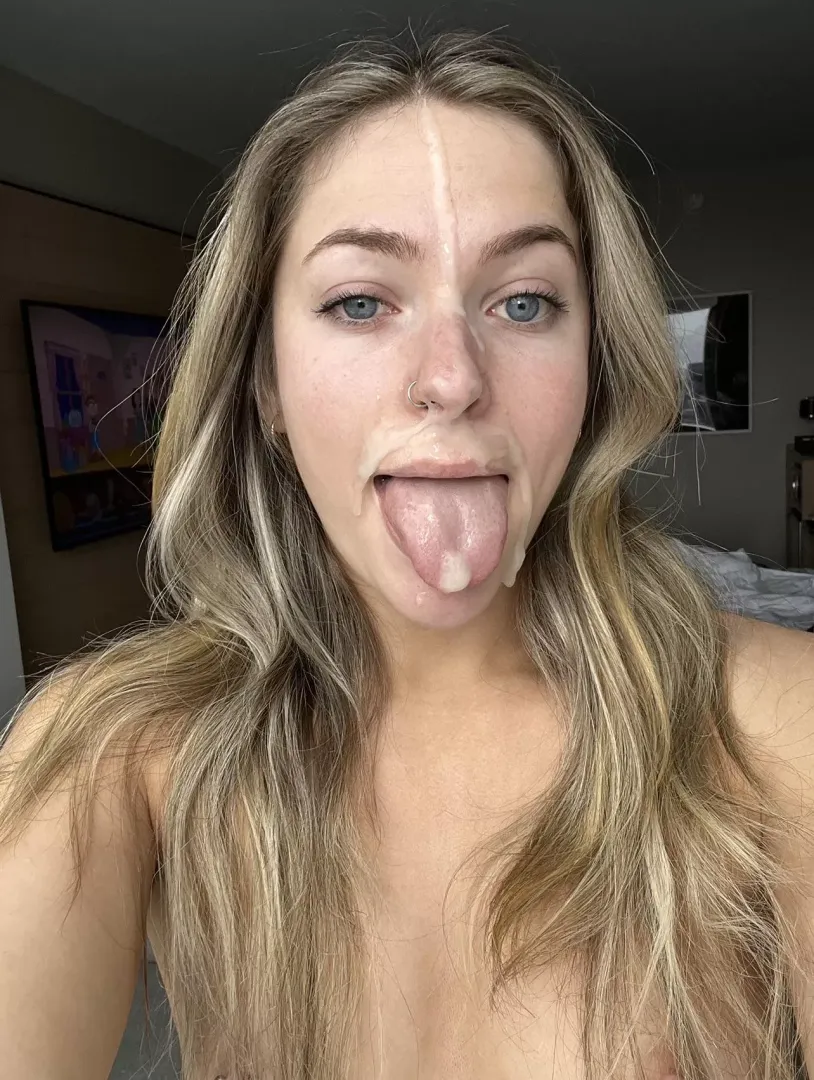 Does your cum come out straight or would my face get covered at random