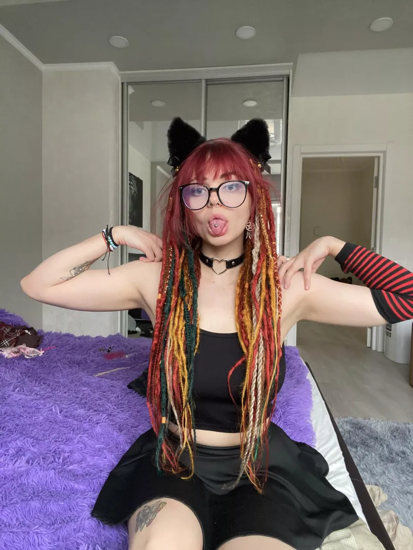 Domesticate this cat girl or keep me wild