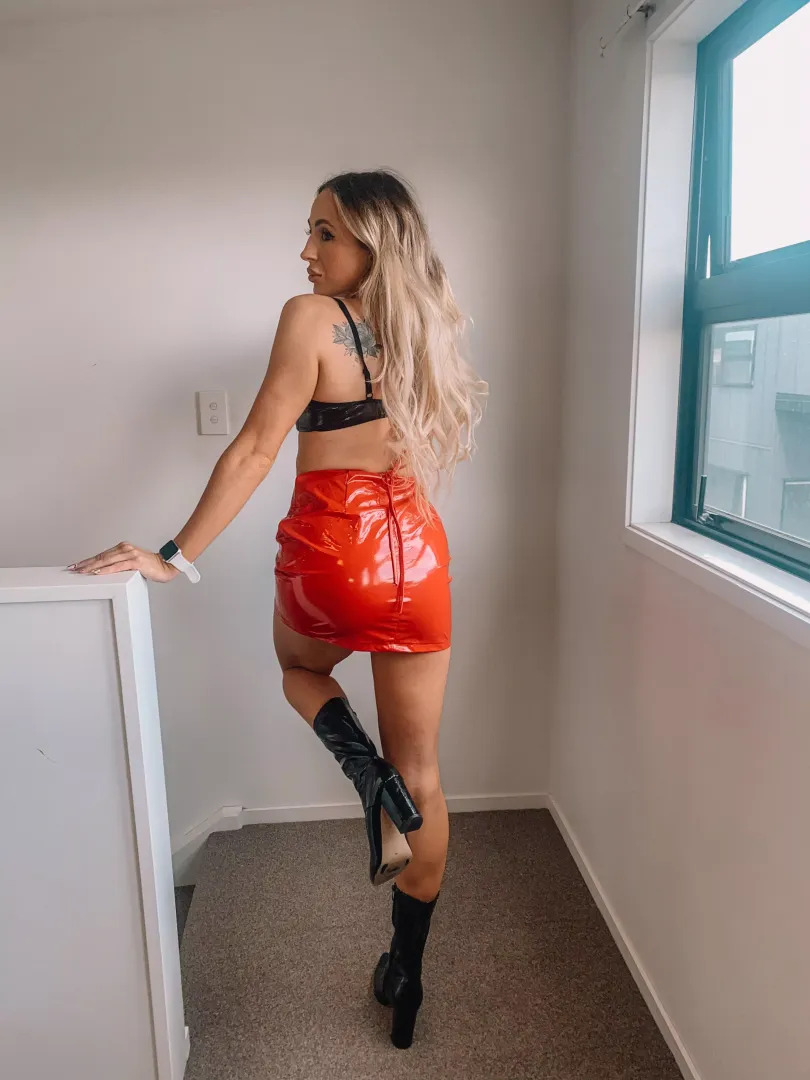 [domme] imagine me standing on you and laughing at you