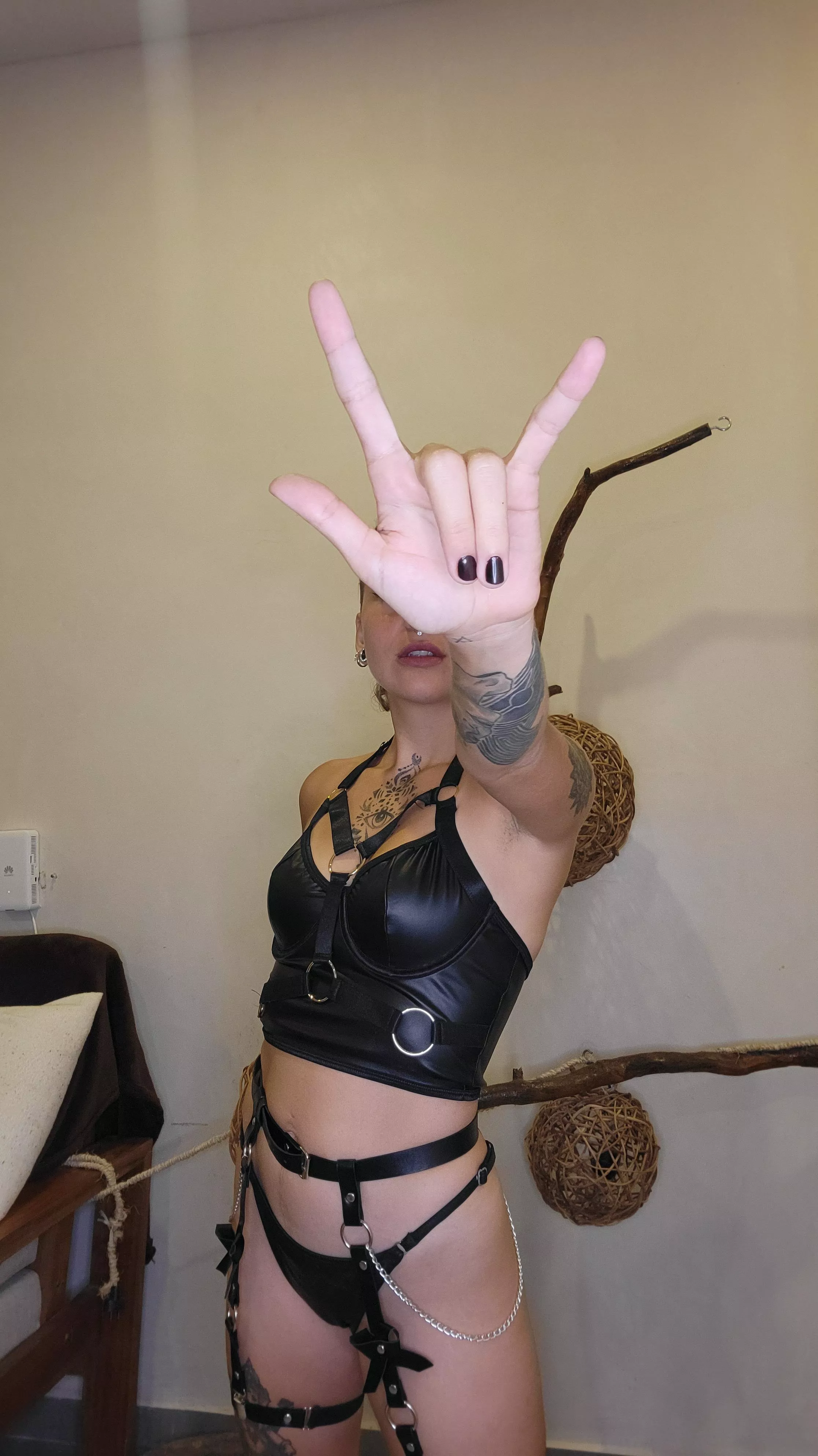 [domme] this goddess will turn u in the pathetic cucky u born to be😂