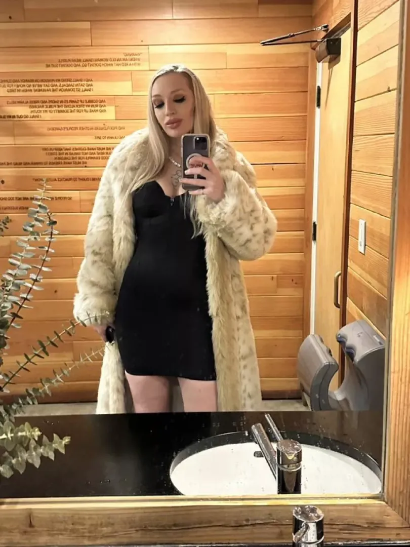 [domme]Arrows up if you’re a sissy boy 👗 ♥️ who’s wants to be Humiliation by mommy.