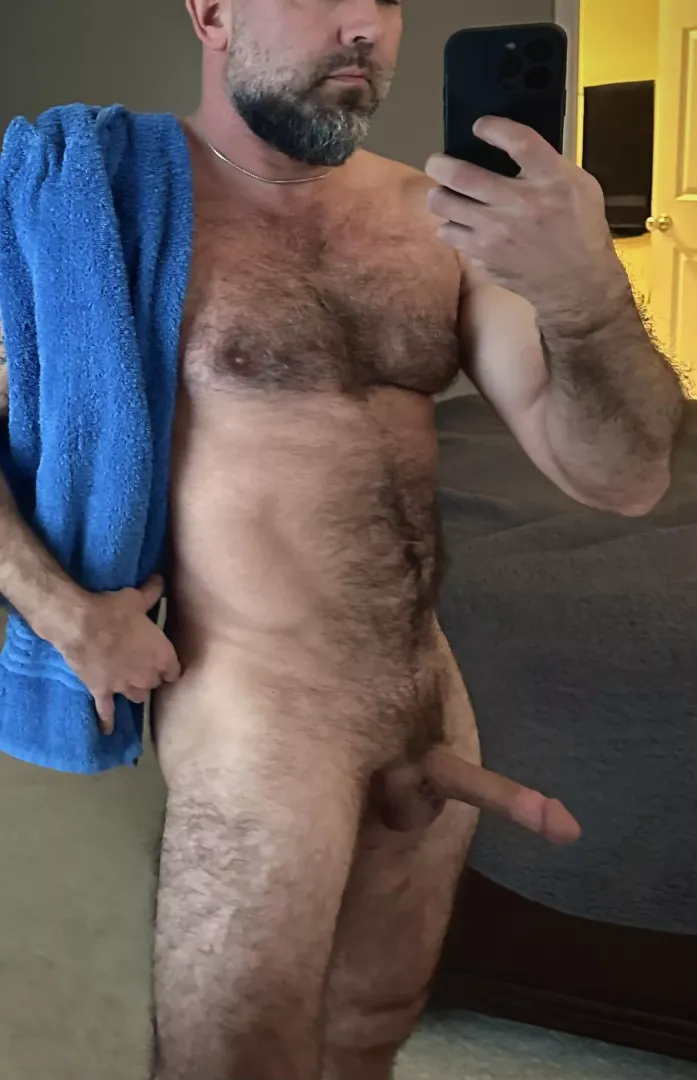 Don’t good little girls get on their knees and wash daddy’s cock and keep it clean(45)