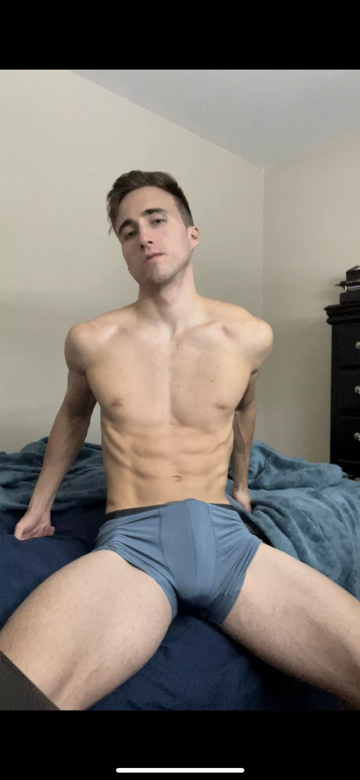 Don’t look away from my eyes…nothing to see