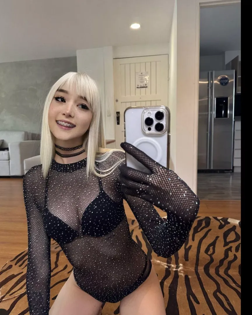dont u just love fishnets?
