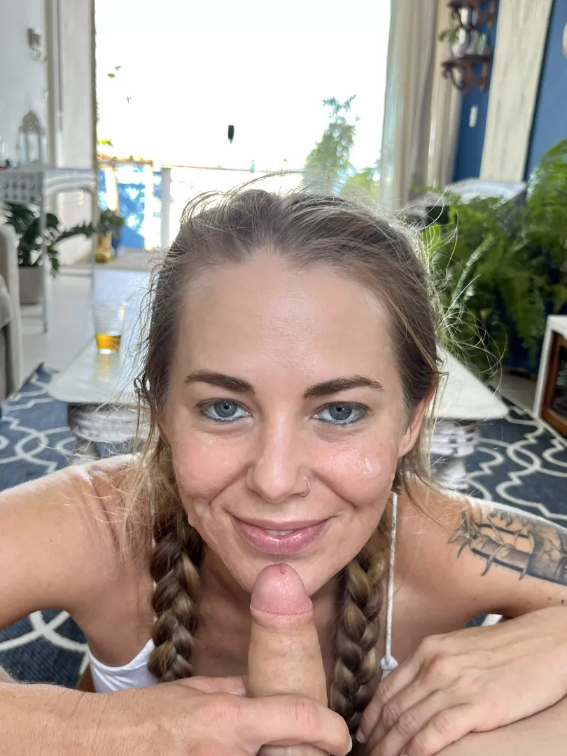 Dorky face but full of cum 💦