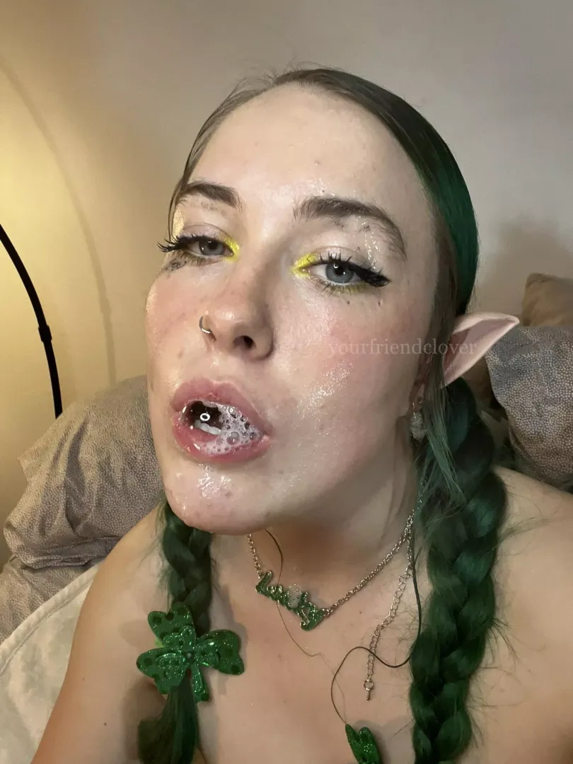 Dress up and cum.