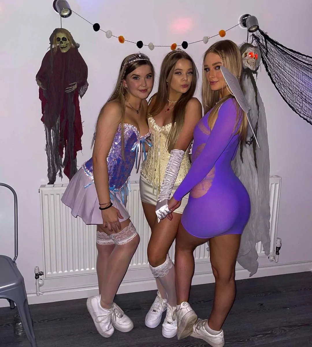 dress up
