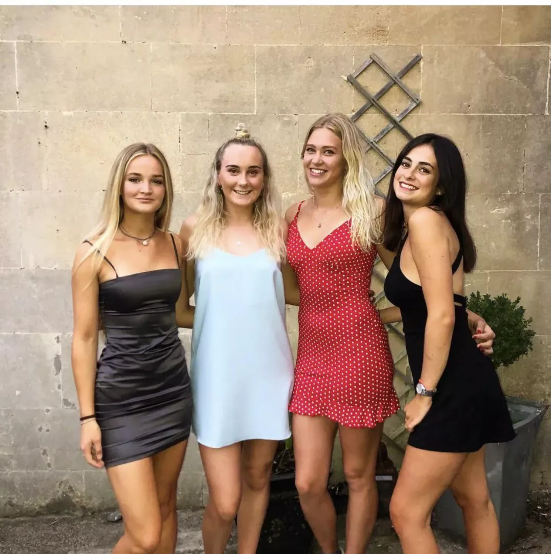 Dresses [4]