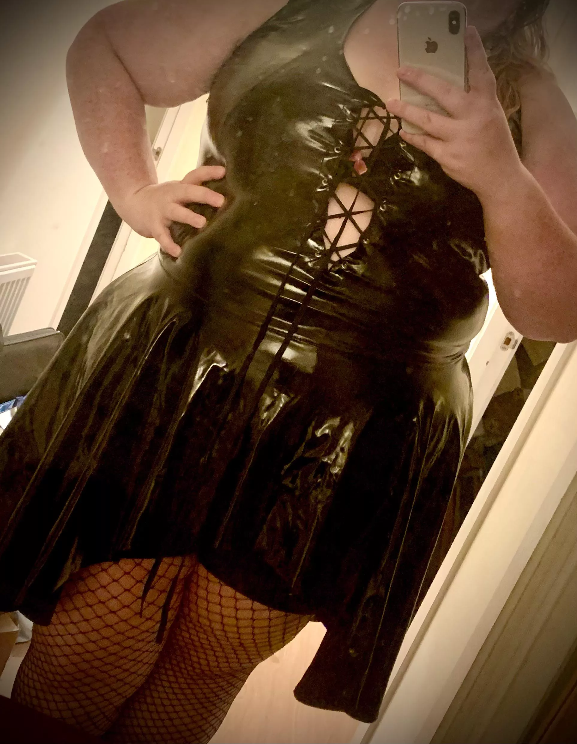 Dresses up all shiny and ready for you 👀