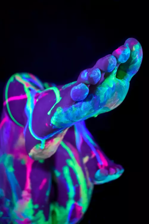 Dripping paint