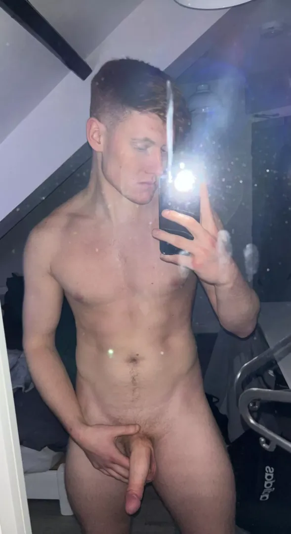 Drunk n horny who wants to get me hard ;)
