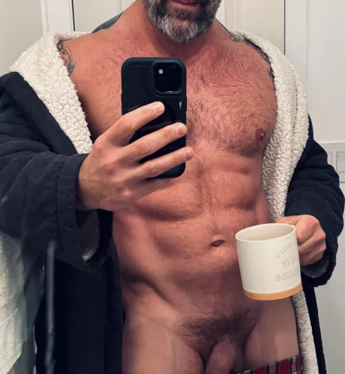 Early bird gets the worm 😏[44] Midwestern dad