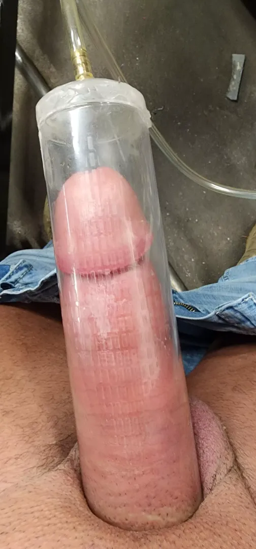 Early morning pump, who wants tosee how big she gets today?