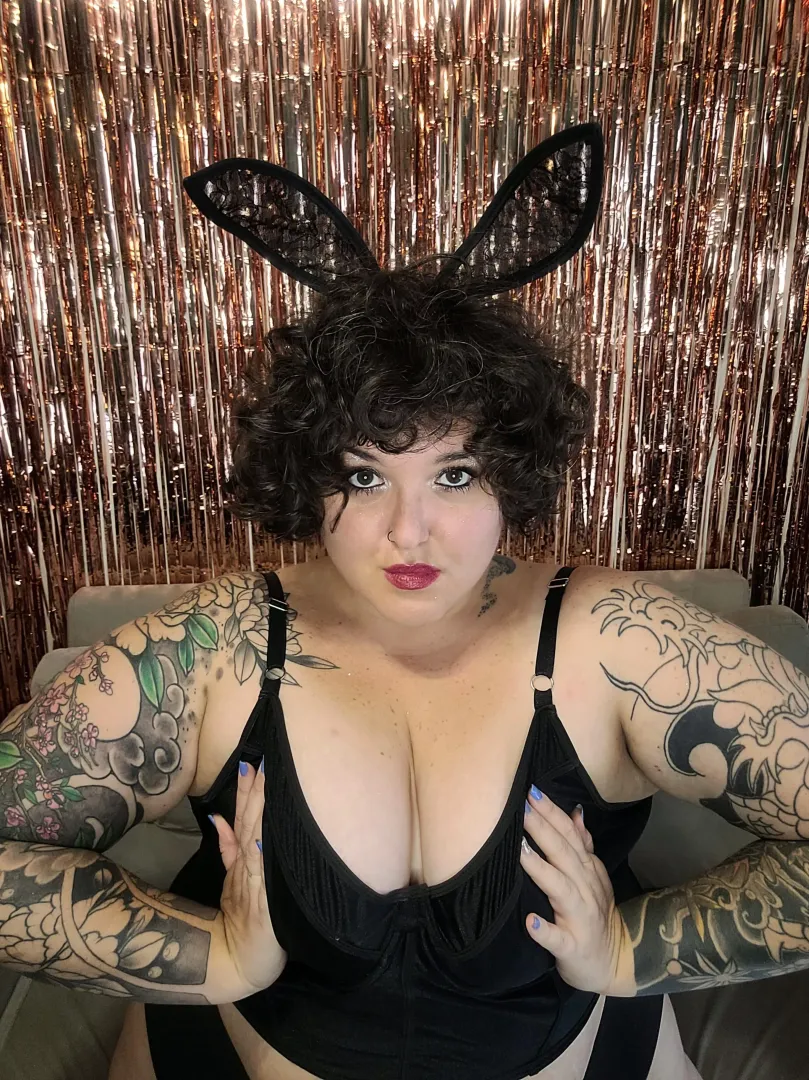 Eastre Cleavage