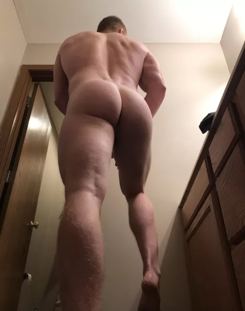 Eat the back and then suck the front