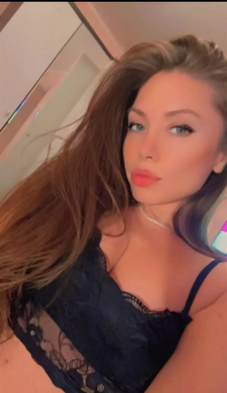 Elina (@elinaaa_3333) [Instagram]