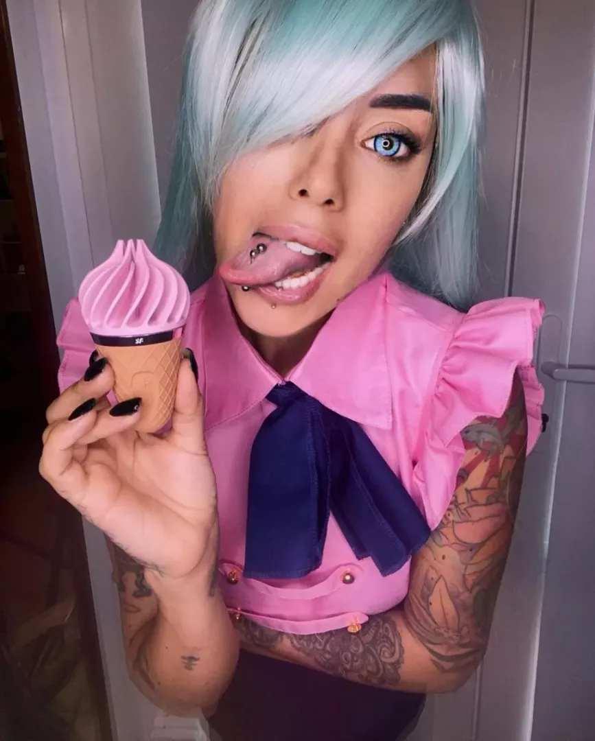 Elizabeth Lyonesse