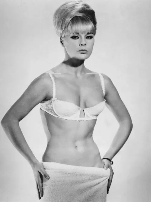 Elke Sommer (1967)