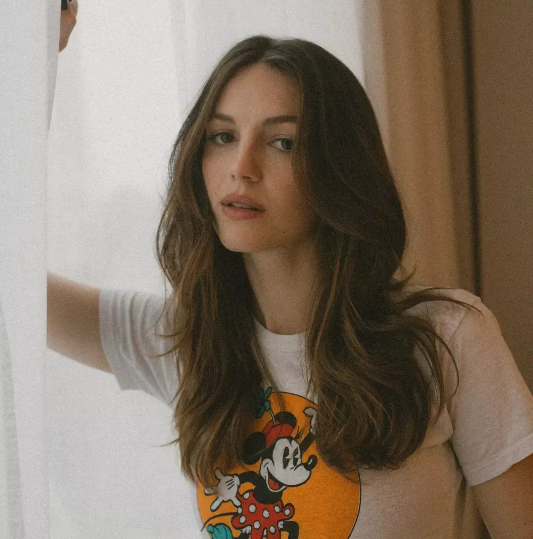 Ella Hunt 