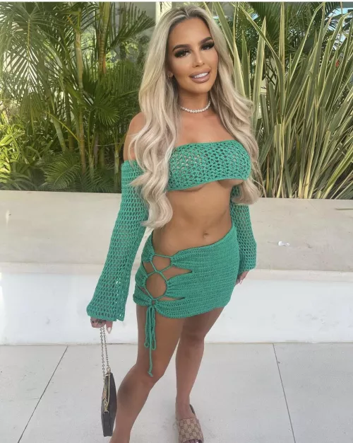 Ella letting everyone know she’s got no knickers on