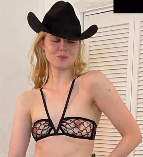 Elle Fanning