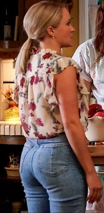 Emily-Osment//