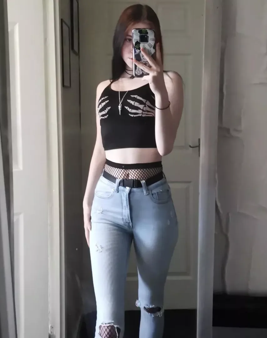 Emo chick