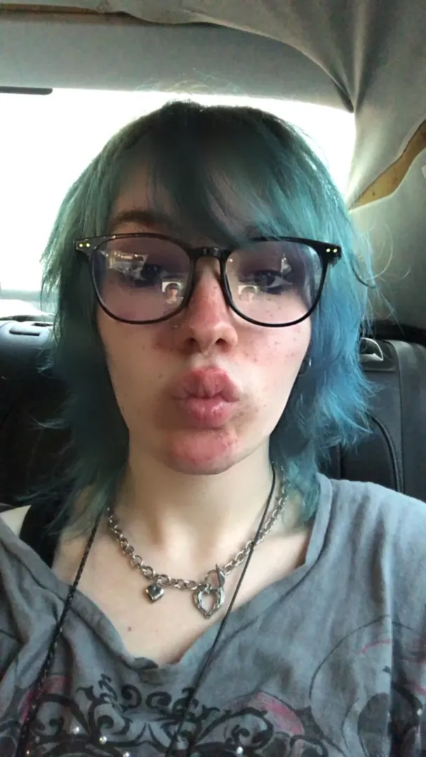 emo femboy :3