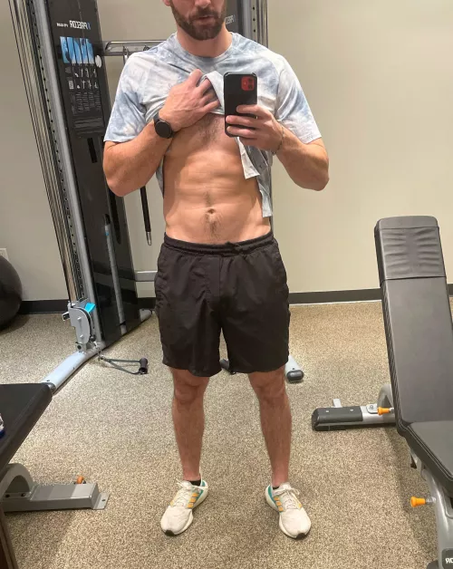 E[m]pty hotel gym … what should I do..?