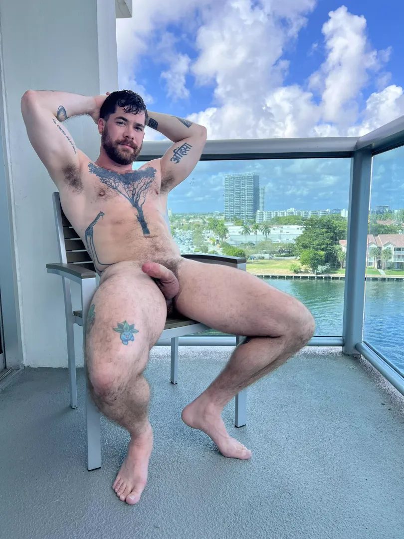Enjoying some nude balcony my time 😈