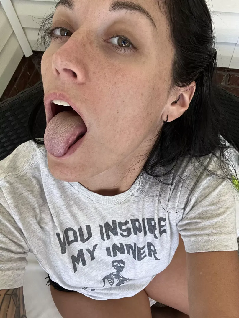 Enter my mouth😊