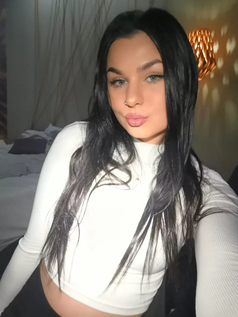 euro Cam whore..,!)