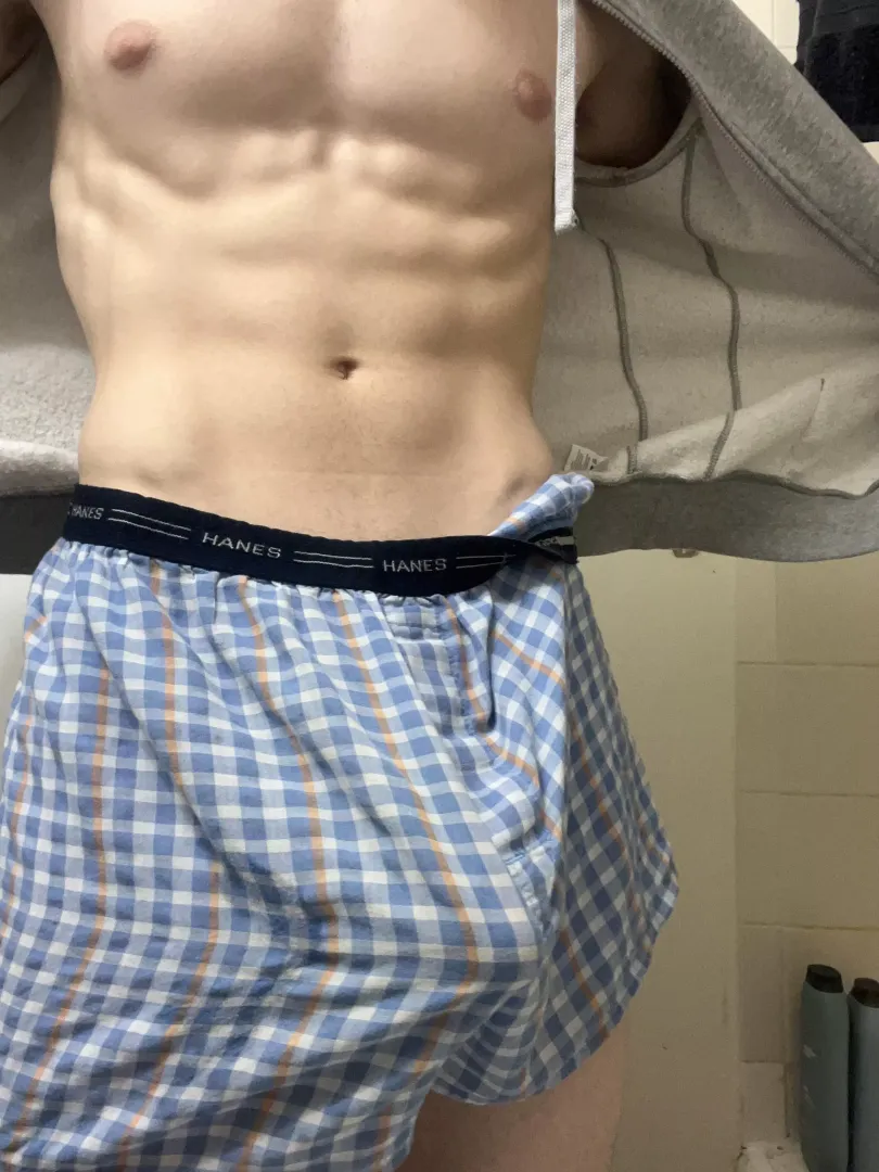 even see my bulge through a baggy pair