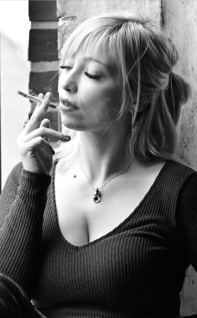 Evening Cigarette 🚬💝