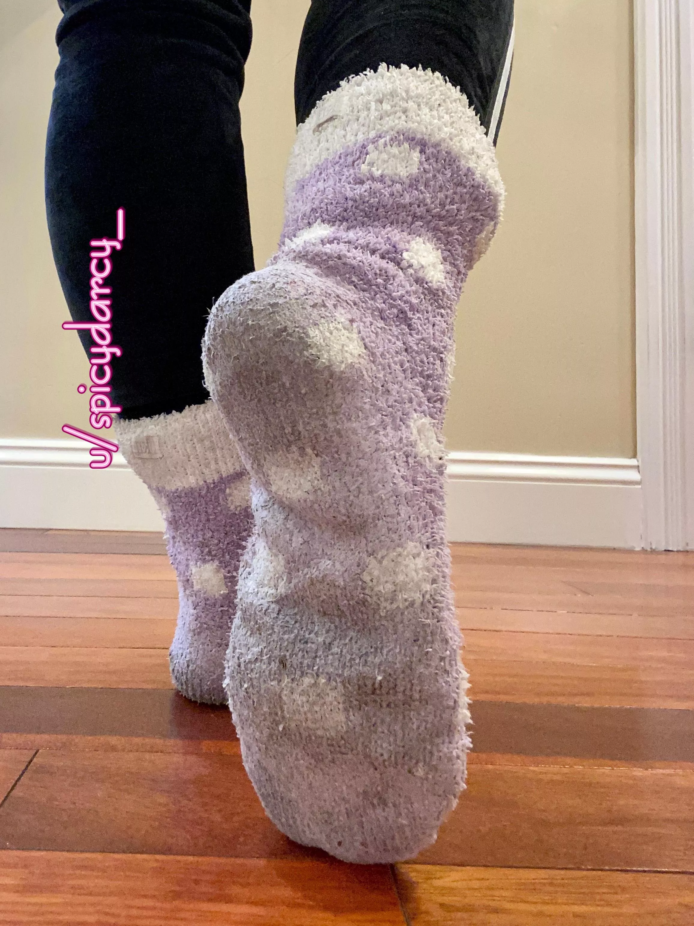 Ever burry your face In fuzzy socks? [selling] [USA]