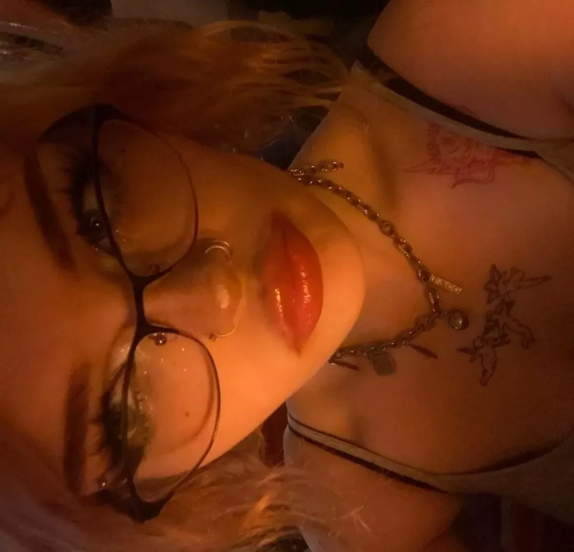 Ever called a young girl daddy before, whore?