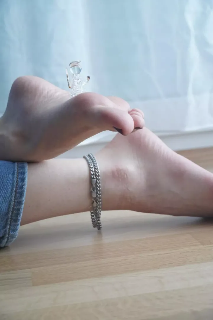 Ever tried balancing things on them? Harder than it looks 👀