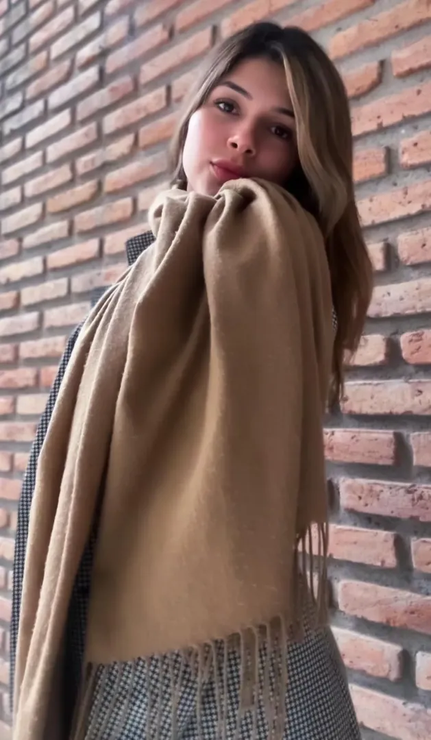 Every glance is an appreciation of my style
