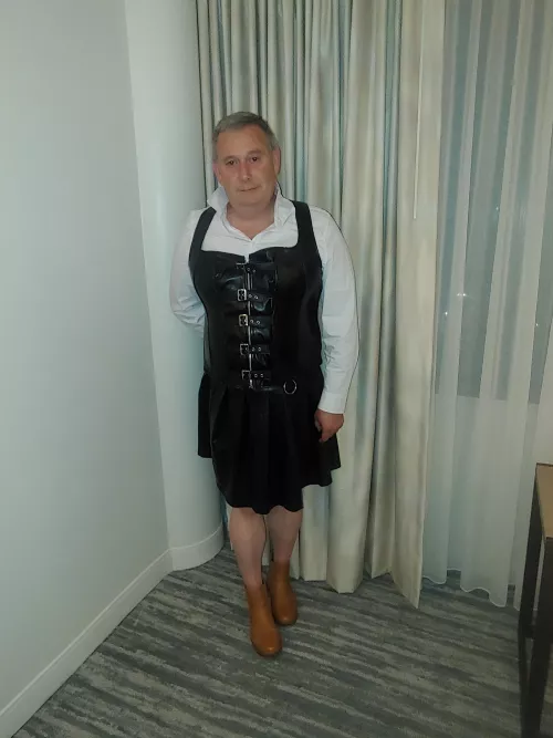 Expose this closet sissy