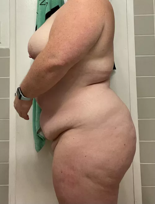 F 35, 220, 5’0 - Side view which I’m pretty insecure about my stomach.